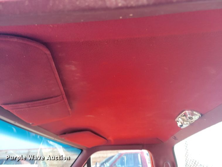 image for item ME9739 1995 Ford F250 XL  pickup truck