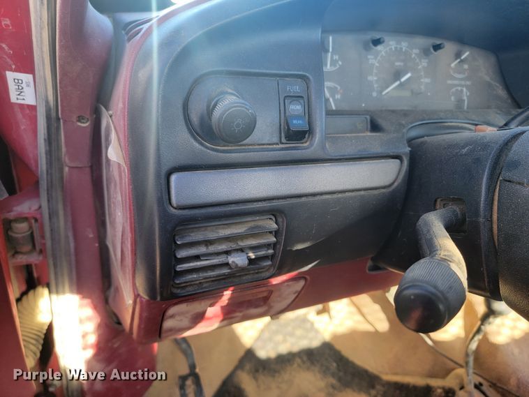 image for item ME9739 1995 Ford F250 XL  pickup truck