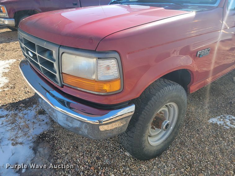 image for item ME9739 1995 Ford F250 XL  pickup truck