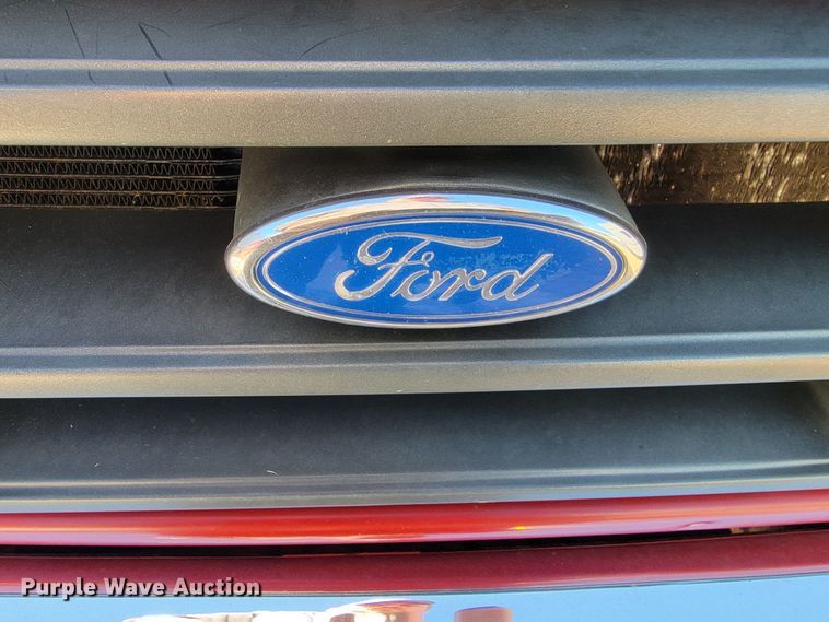 image for item ME9739 1995 Ford F250 XL  pickup truck