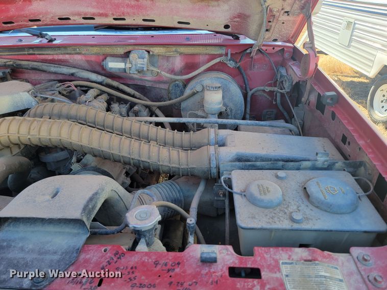 image for item ME9739 1995 Ford F250 XL  pickup truck