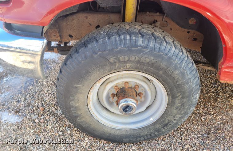 image for item ME9739 1995 Ford F250 XL  pickup truck