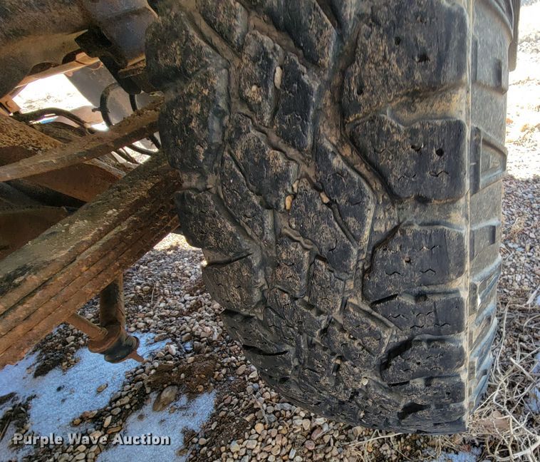 image for item ME9739 1995 Ford F250 XL  pickup truck