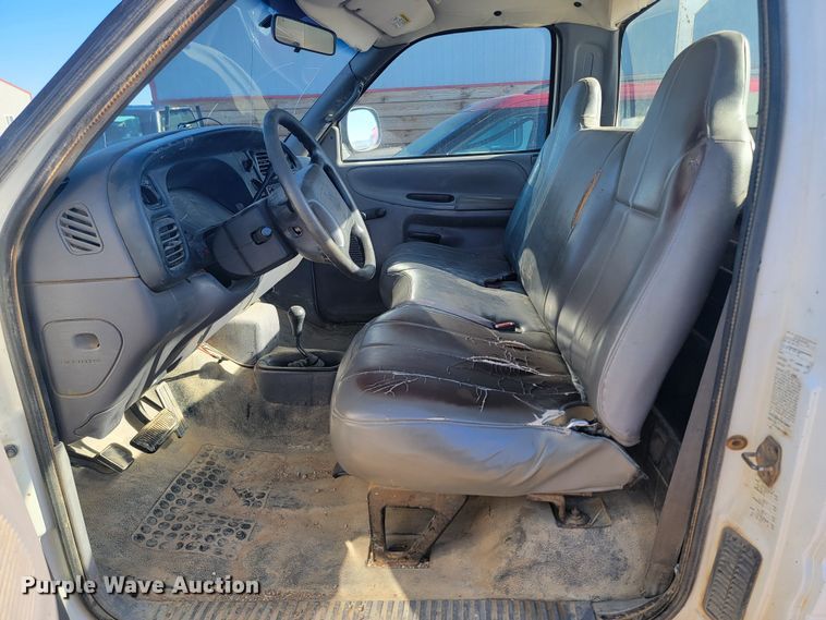 image for item ME9741 2001 Dodge Ram 2500  utility bed pickup truck