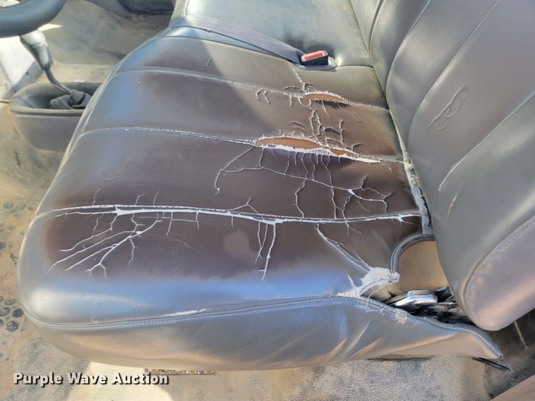 image for item ME9741 2001 Dodge Ram 2500  utility bed pickup truck