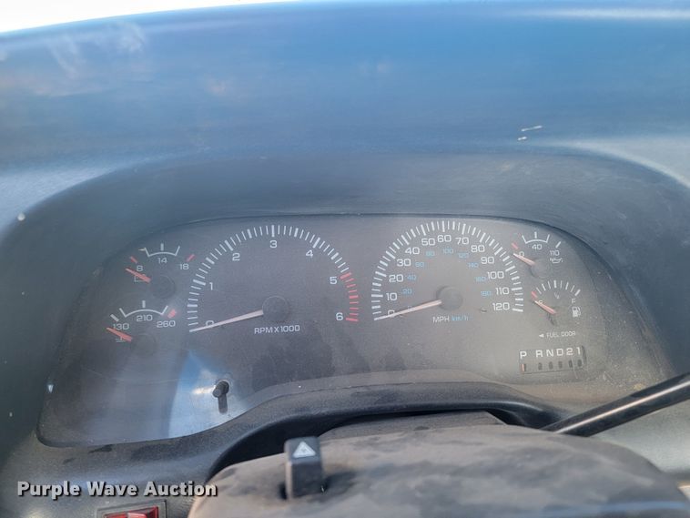 image for item ME9741 2001 Dodge Ram 2500  utility bed pickup truck