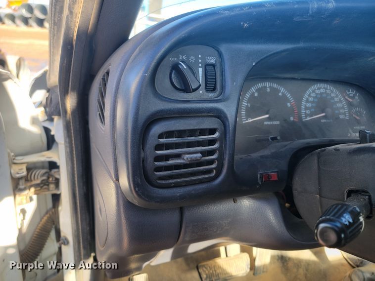 image for item ME9741 2001 Dodge Ram 2500  utility bed pickup truck