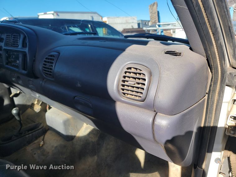 image for item ME9741 2001 Dodge Ram 2500  utility bed pickup truck