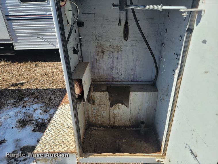 image for item ME9741 2001 Dodge Ram 2500  utility bed pickup truck