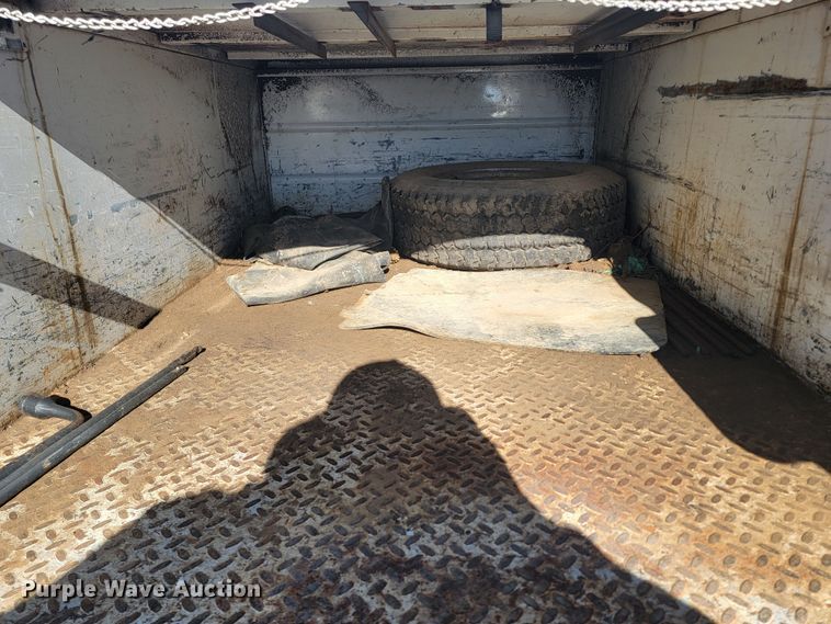 image for item ME9741 2001 Dodge Ram 2500  utility bed pickup truck