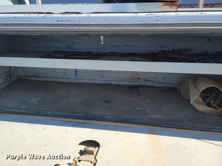 image for item ME9741 2001 Dodge Ram 2500  utility bed pickup truck