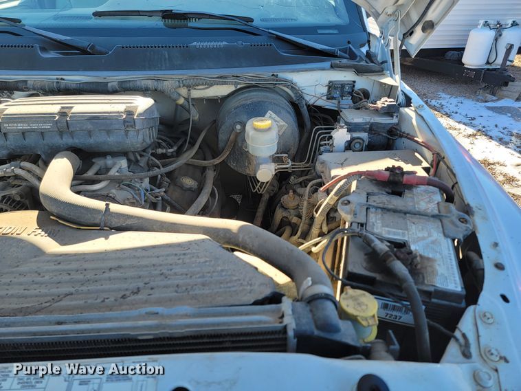 image for item ME9741 2001 Dodge Ram 2500  utility bed pickup truck