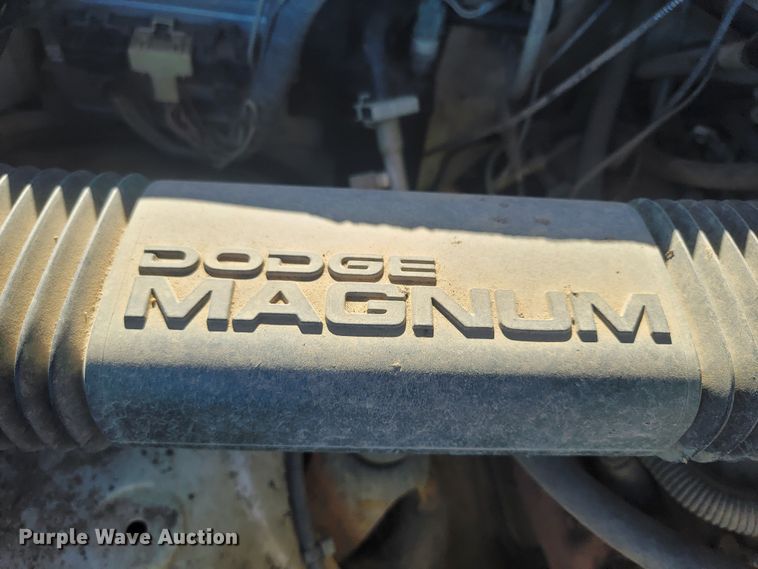 image for item ME9741 2001 Dodge Ram 2500  utility bed pickup truck