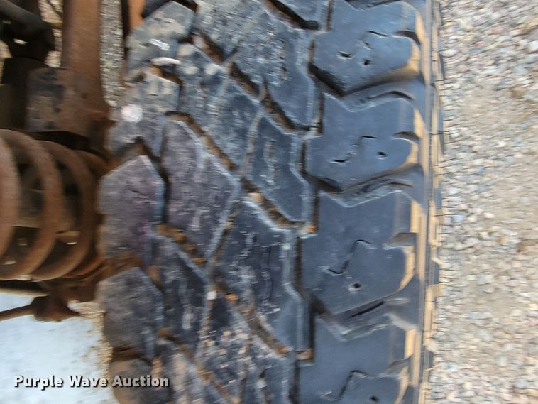 image for item ME9741 2001 Dodge Ram 2500  utility bed pickup truck