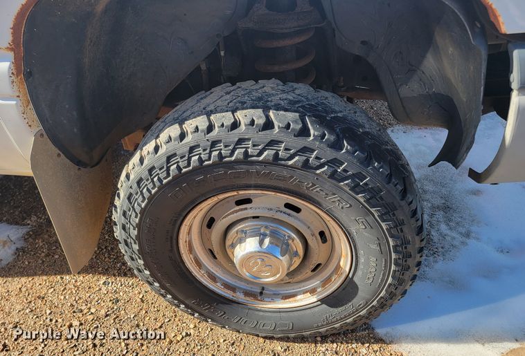 image for item ME9741 2001 Dodge Ram 2500  utility bed pickup truck