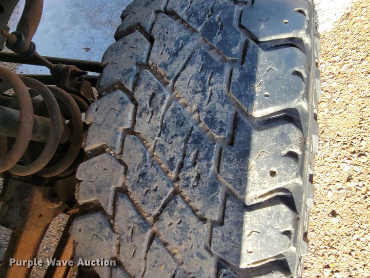 image for item ME9741 2001 Dodge Ram 2500  utility bed pickup truck