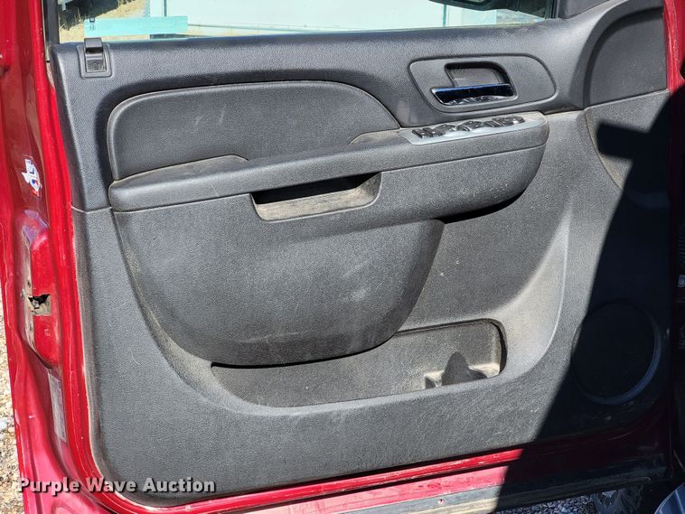 image for item ME9742 2010 Chevrolet Tahoe  SUV