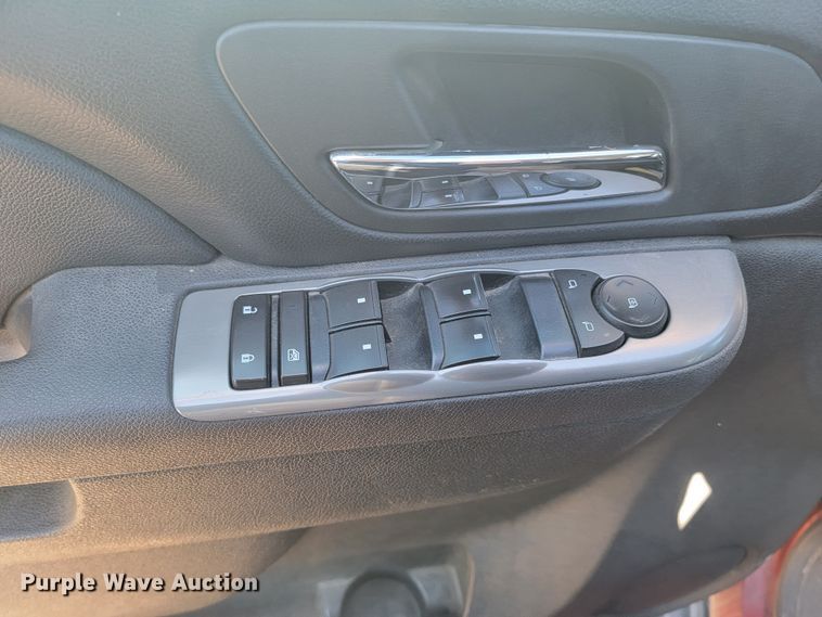 image for item ME9742 2010 Chevrolet Tahoe  SUV