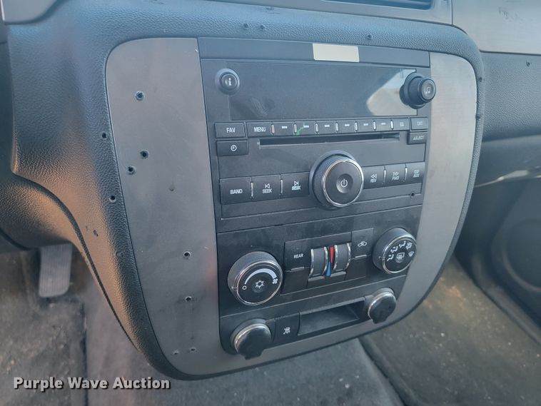 image for item ME9742 2010 Chevrolet Tahoe  SUV