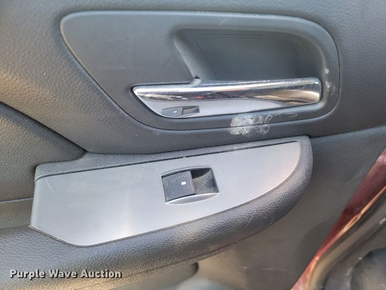 image for item ME9742 2010 Chevrolet Tahoe  SUV