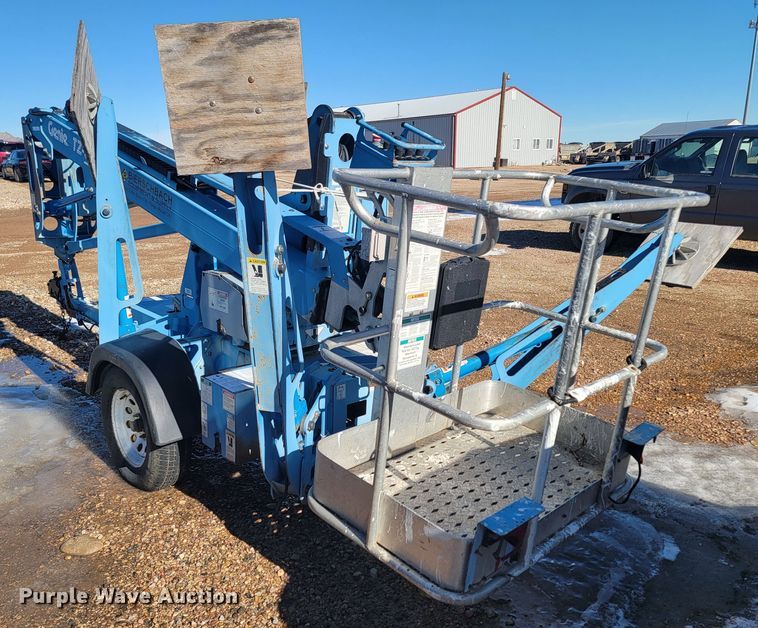 image for item ME9745 2004 Genie TZ-34/20  boom lift