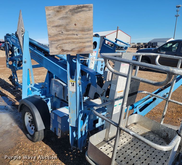 image for item ME9745 2004 Genie TZ-34/20  boom lift