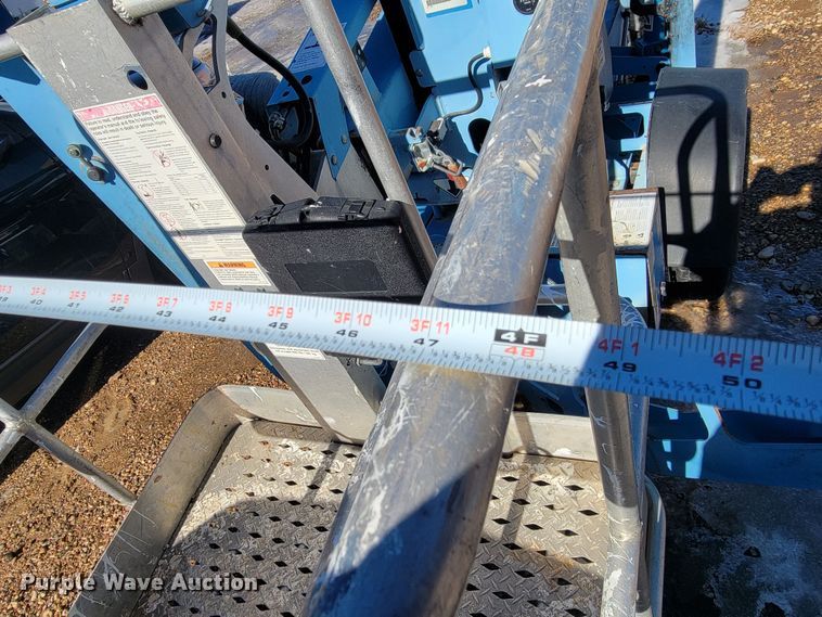 image for item ME9745 2004 Genie TZ-34/20  boom lift