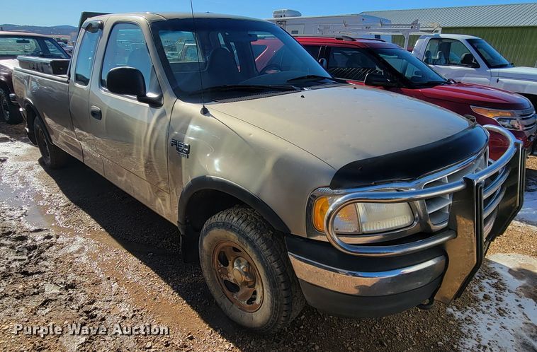 image for item ME9746 1999 Ford F150 XL  SuperCab pickup truck