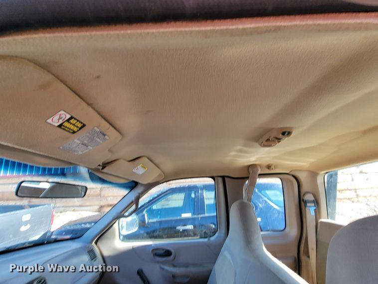 image for item ME9746 1999 Ford F150 XL  SuperCab pickup truck