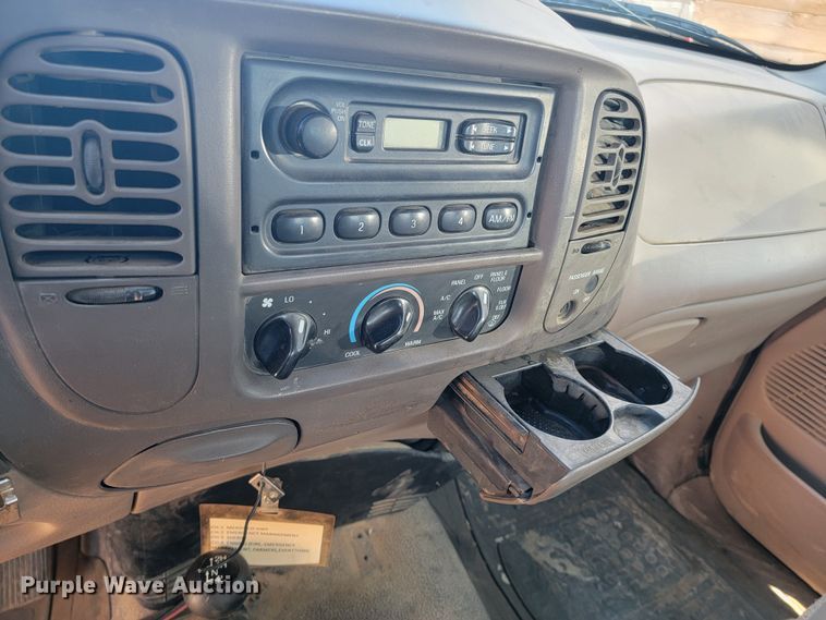 image for item ME9746 1999 Ford F150 XL  SuperCab pickup truck