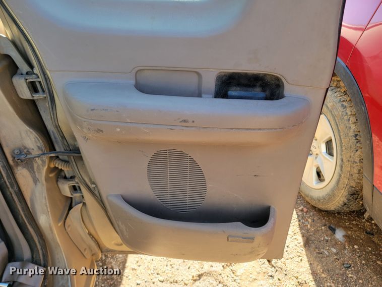 image for item ME9746 1999 Ford F150 XL  SuperCab pickup truck