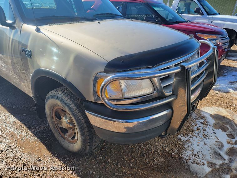 image for item ME9746 1999 Ford F150 XL  SuperCab pickup truck