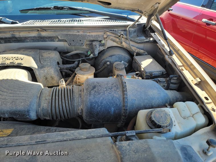 image for item ME9746 1999 Ford F150 XL  SuperCab pickup truck