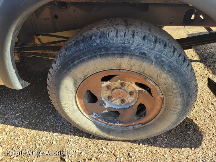 image for item ME9746 1999 Ford F150 XL  SuperCab pickup truck