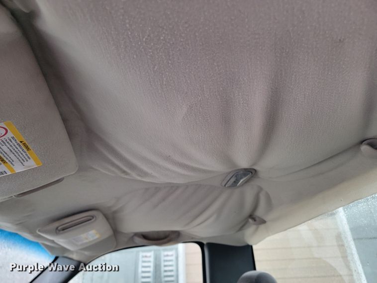 image for item ME9750 2005 GMC Sierra 2500HD  pickup truck