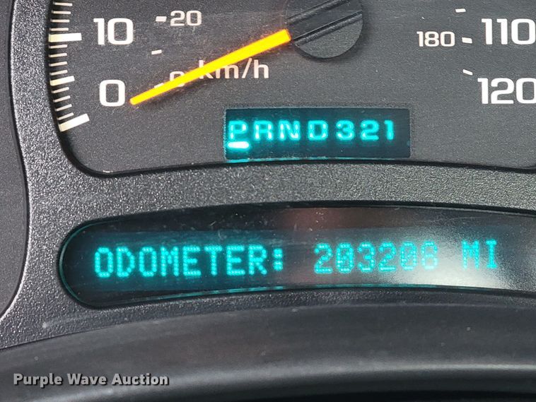 image for item ME9750 2005 GMC Sierra 2500HD  pickup truck