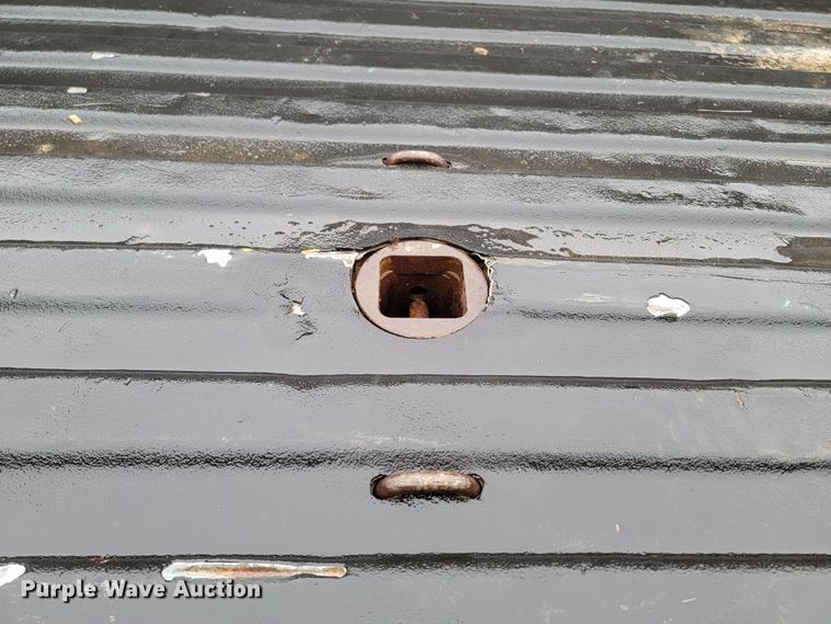 image for item ME9750 2005 GMC Sierra 2500HD  pickup truck