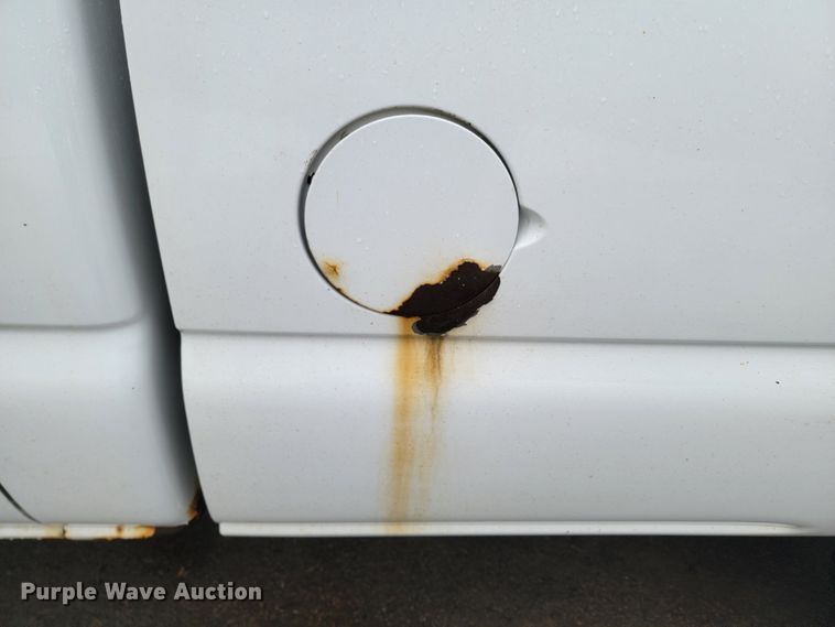 image for item ME9750 2005 GMC Sierra 2500HD  pickup truck