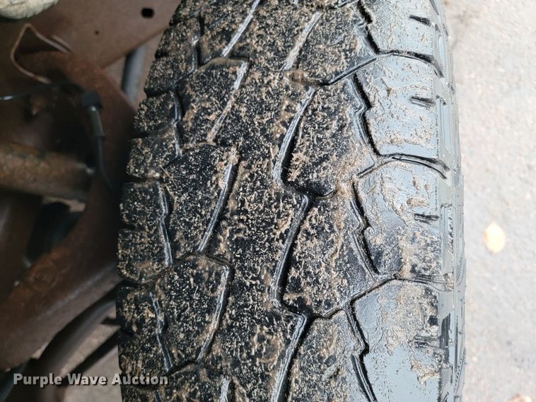 image for item ME9750 2005 GMC Sierra 2500HD  pickup truck