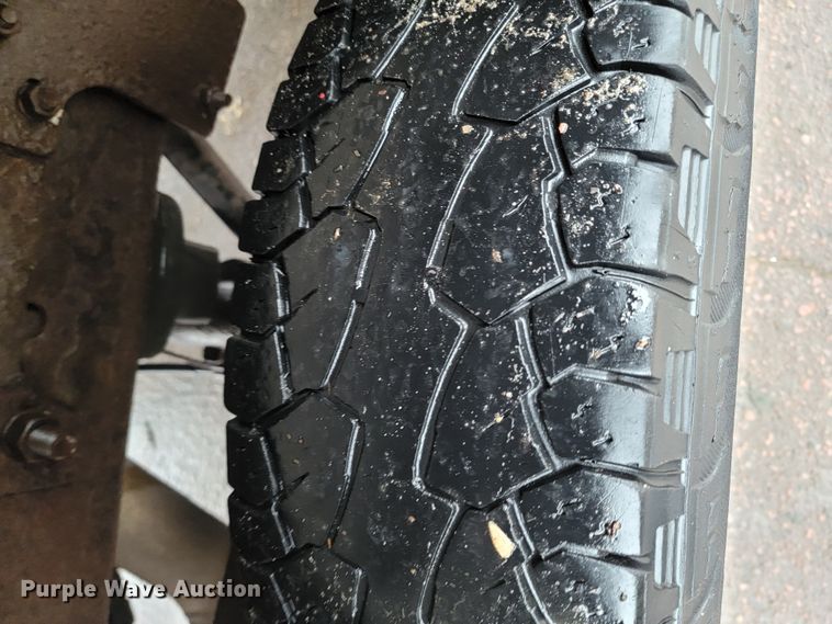 image for item ME9750 2005 GMC Sierra 2500HD  pickup truck