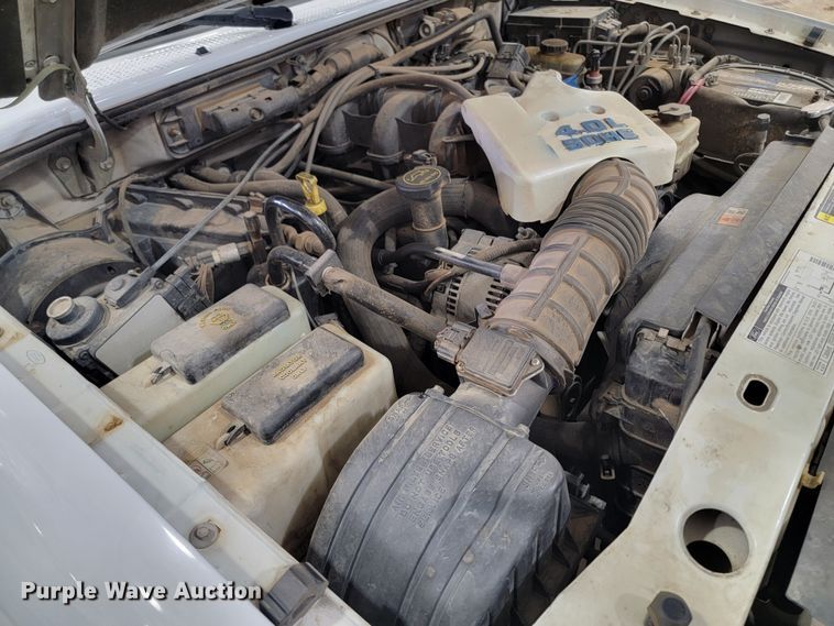 image for item ME9775 2001 Ford Ranger XLT  SuperCab pickup truck