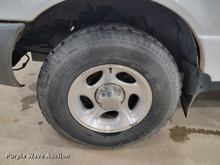 image for item ME9775 2001 Ford Ranger XLT  SuperCab pickup truck