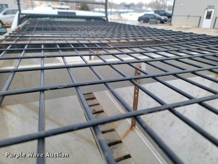 image for item ME9776 2003 Ford F550 Super Duty XL  SuperCab flatbed truck