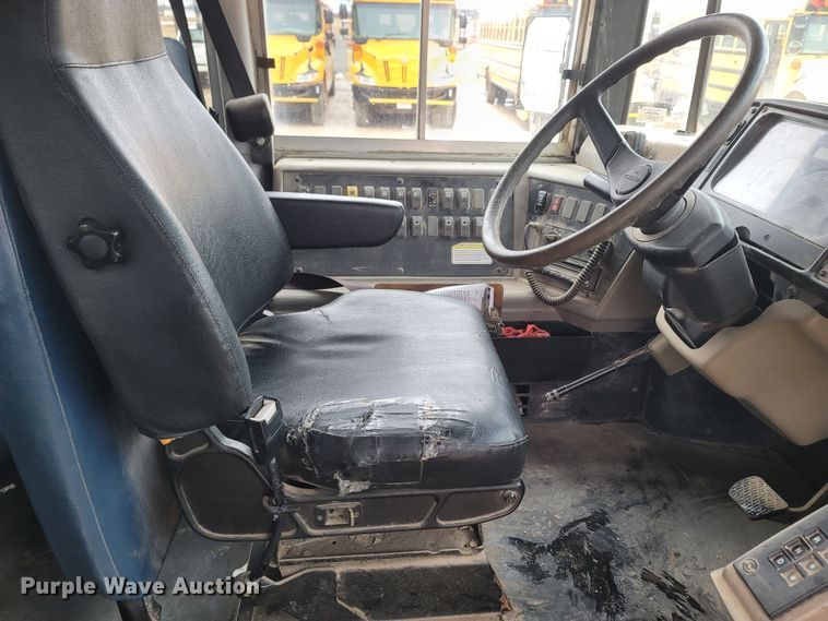 image for item MH9751 2005 Thomas Built Buses FS65  school bus