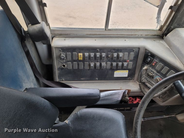 image for item MH9751 2005 Thomas Built Buses FS65  school bus