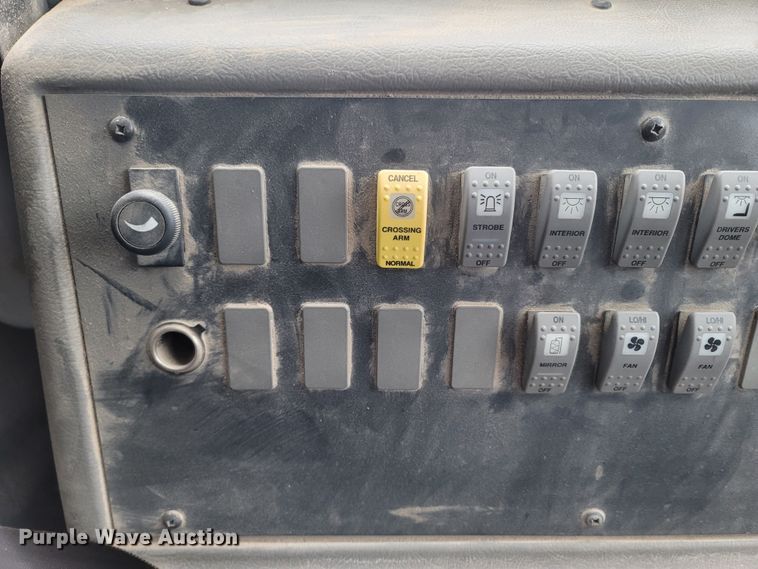 image for item MH9751 2005 Thomas Built Buses FS65  school bus