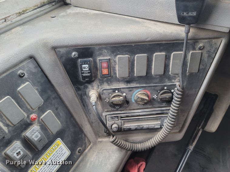 image for item MH9751 2005 Thomas Built Buses FS65  school bus