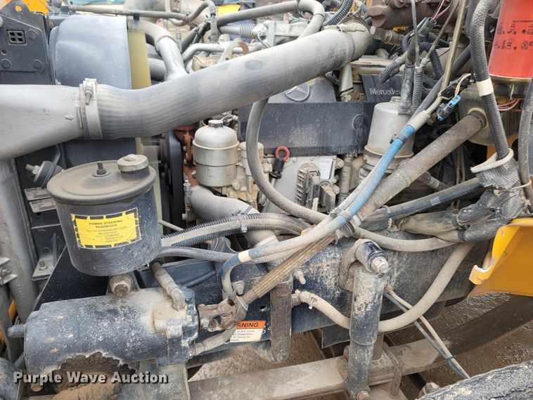 image for item MH9751 2005 Thomas Built Buses FS65  school bus