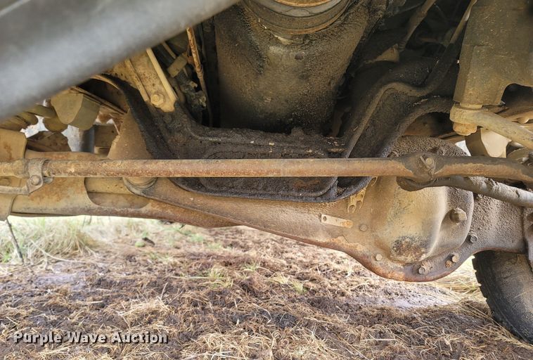 image for item MH9754 1992 Ford F150  utility bed pickup truck