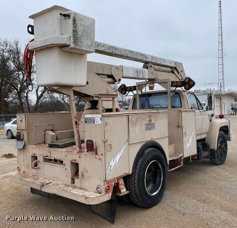 image for item MI9593 1989 Ford F600  bucket truck